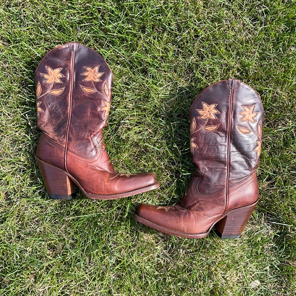 Country Western Cowboy boots brown flowers leather